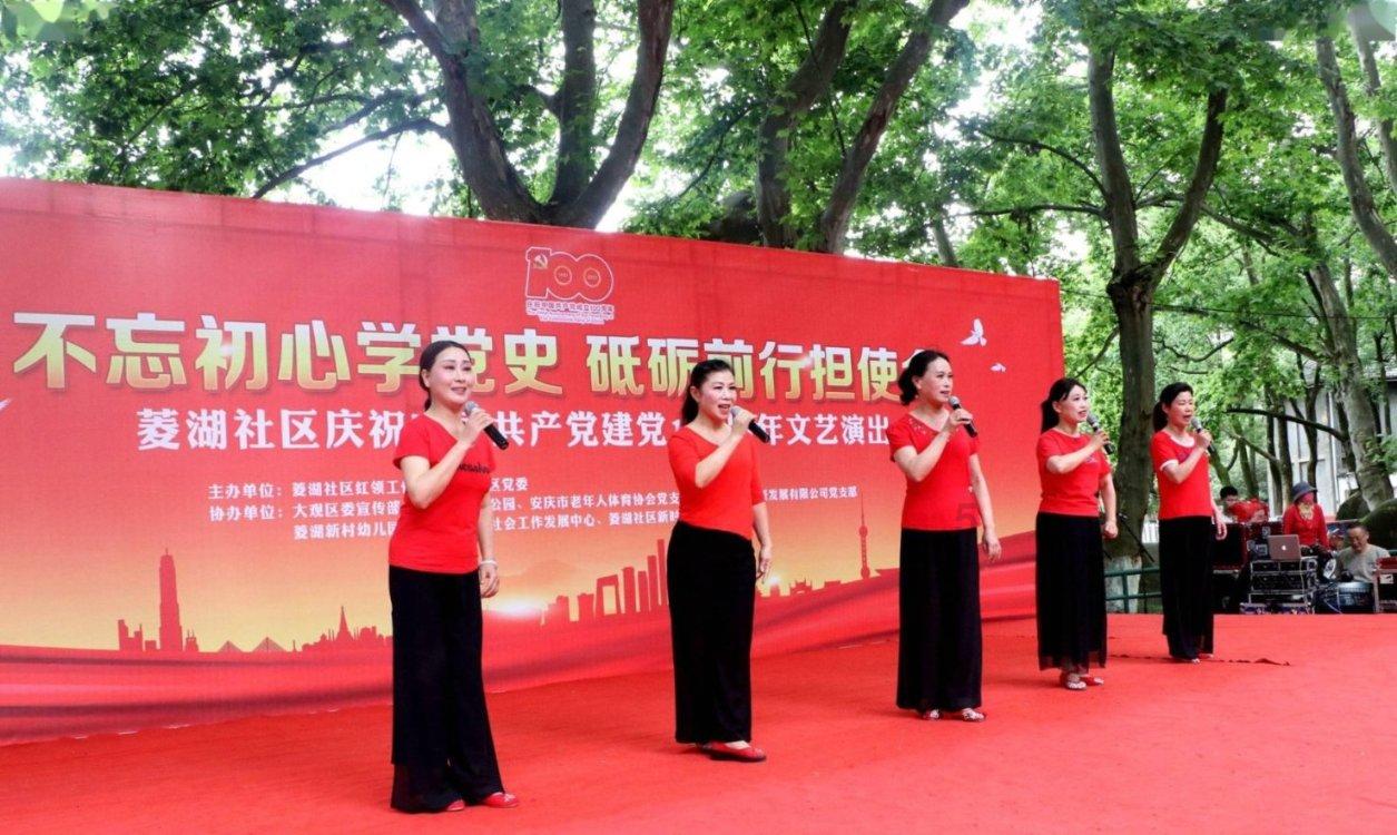 彩丽公主日常装扮